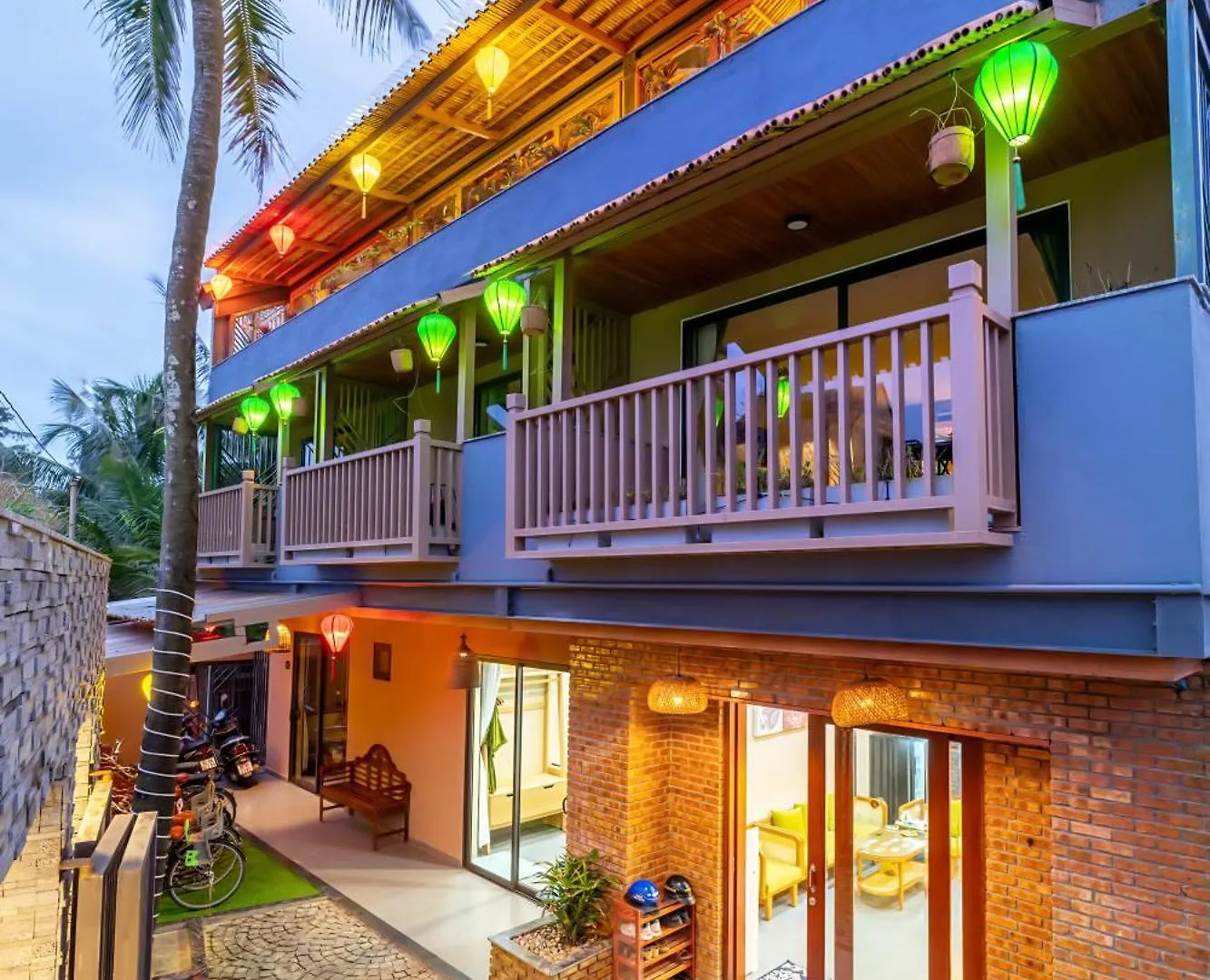 The Linh Seaside Villa Hoi An 4*,