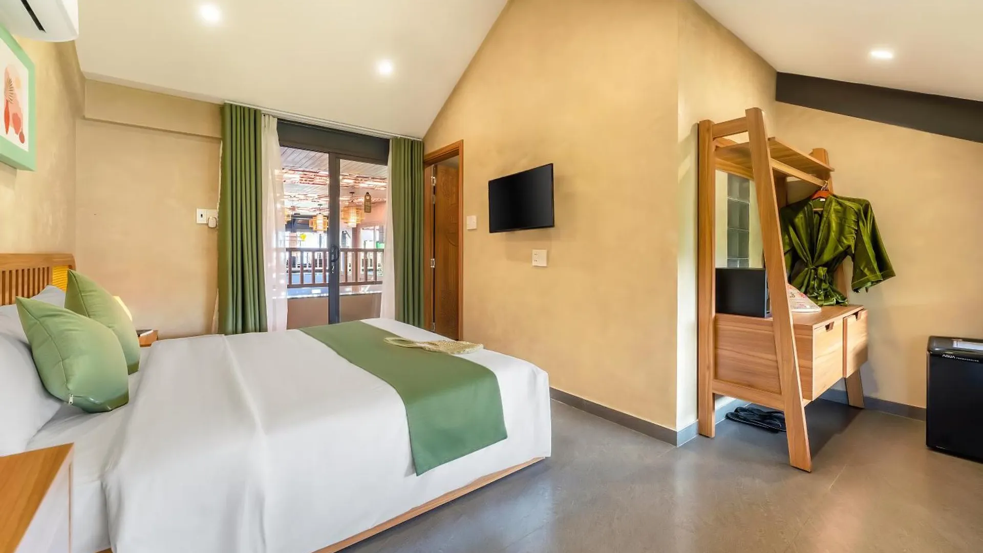 Hotell The Linh Seaside Villa Hoi An